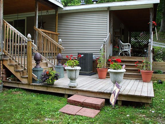 Lower Deck Rear/Back Porch