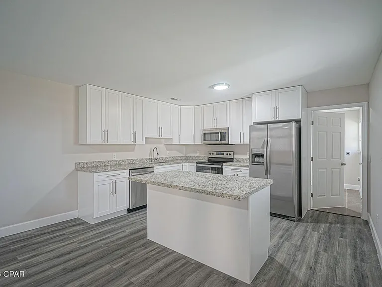 410 S Star Ave — Photo 15