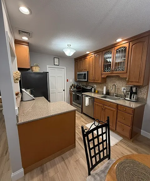 33 Langdon Ct #203 — Photo 5