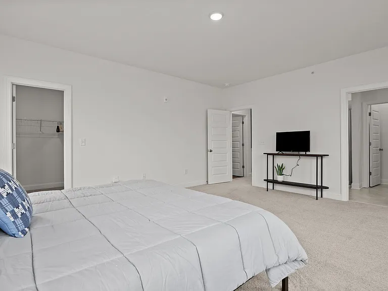 1233 S Blount St #201 — Photo 18