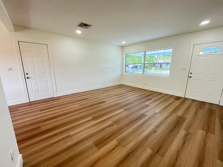 Living Room & Front Entry