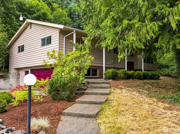 7412 104th Street E, Puyallup, WA 98373
