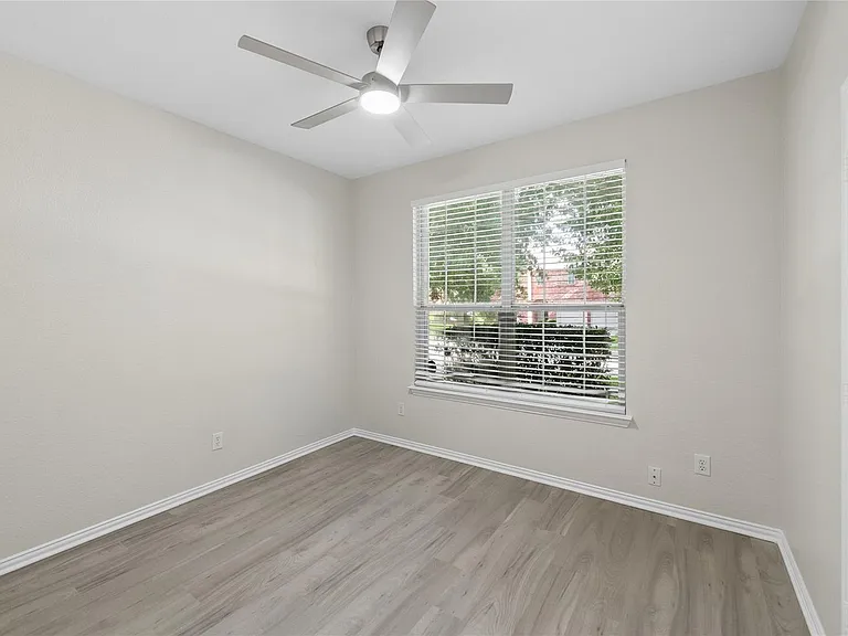 5712 Eureka Bnd — Photo 23