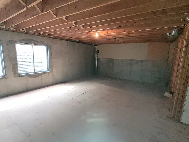 9214 Winona Ct — Photo 17