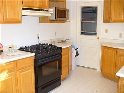 Nice newer Kitchen