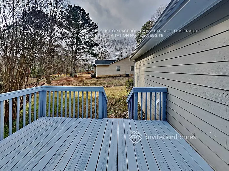 300 E Country Woods Dr — Photo 16