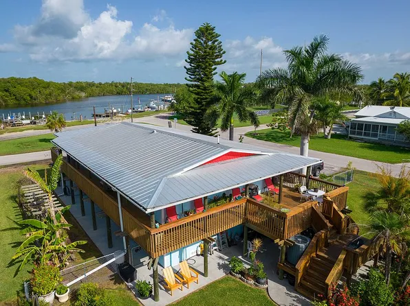 406 Storter Ave N, Everglades City, FL 34139