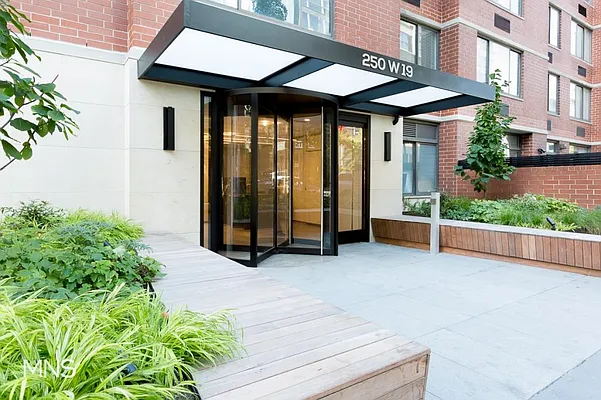 Rented by MNS Marketing | media 9