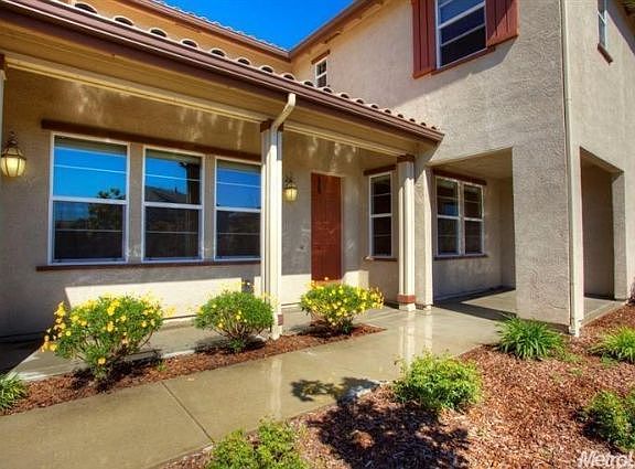 3rd image of 1003 Silver Saddle Ln