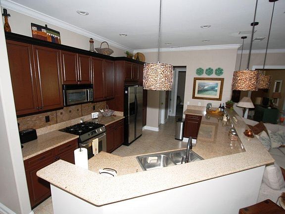 3rd image of 8009 Legend Creek Dr