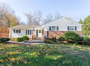 188 Skyview Dr, Stamford, CT 06902