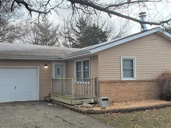 225 S Lafayette St, Byron, IL 61010