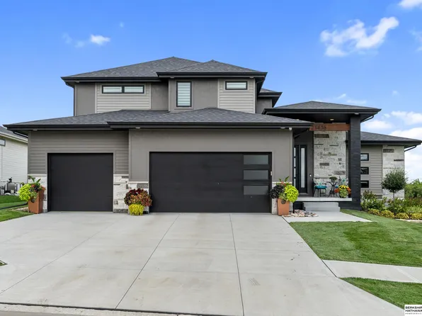 21416 Grover St, Elkhorn, NE 68022