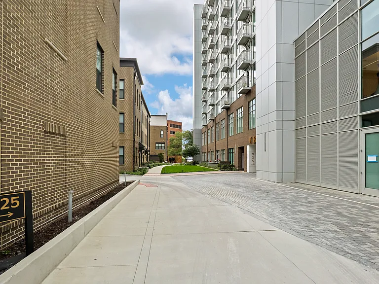 925 N Fairfax St #311 — Photo 35