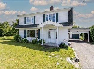 315 Sheriff St, Grand Falls, NB E3Z 3A3