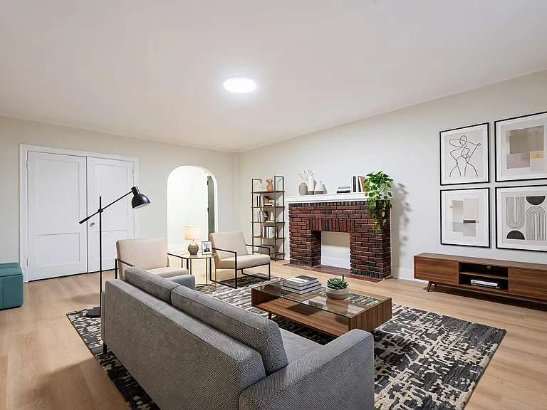 115 Sherbrook St — Photo 3