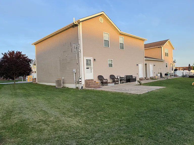 13879 Lincoln Dr — Photo 4