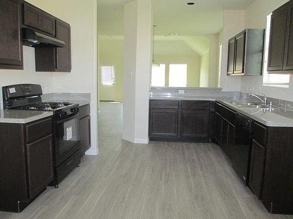 5th image of 2515 Montecito Ln