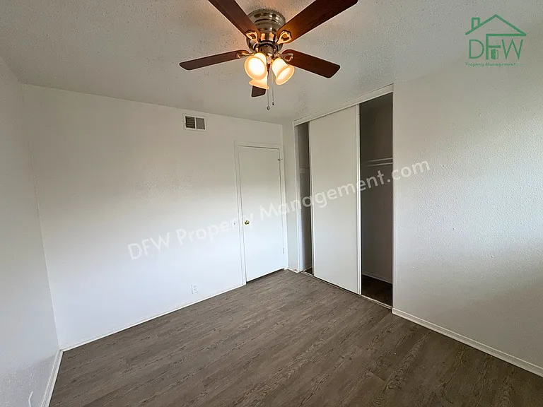 2613 Amherst Ct — Photo 14