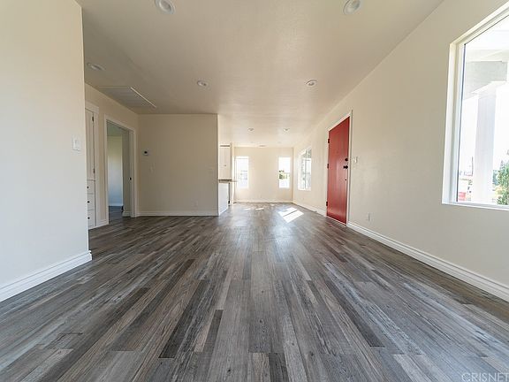 4th image of 406 N Huntington Ave
