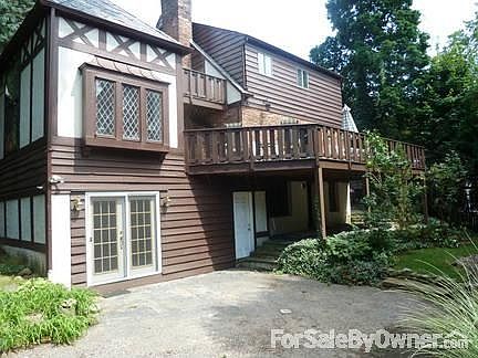 2nd image of 25 Oakland Dr