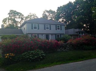 41 S Meadow Ln, Barrington, RI 02806