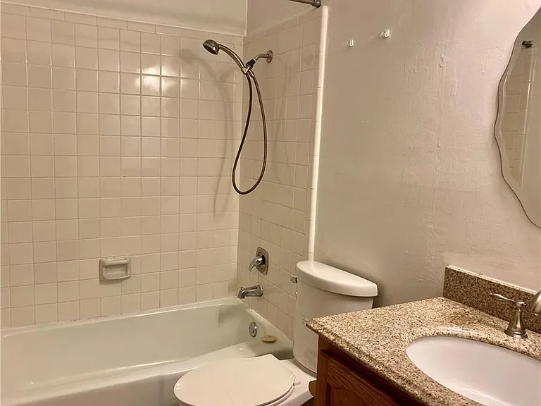 6902 Thorncliffe Dr #A — Photo 11