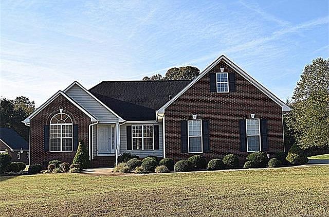 1st image of 983 Huntington Hills Dr
