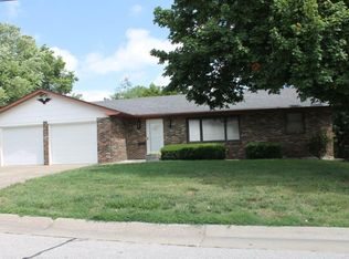 711 Weyland Rd, Boonville, MO 65233