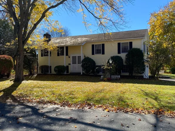 14 Kelleher Dr, South Deerfield, MA 01373
