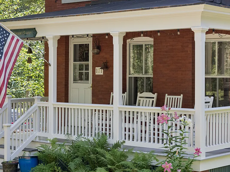 171 Diamond Ave — Photo 3