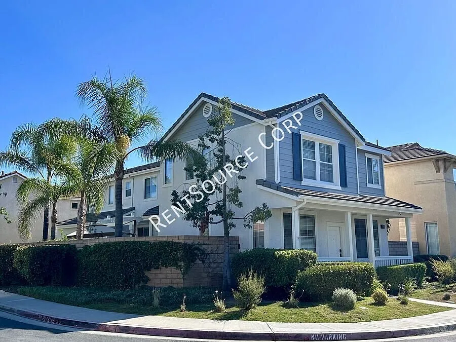 New Listing 3 Bedroom Home W/ Large Loft For Lease In Simi Valley Milestone Community — Photo 2