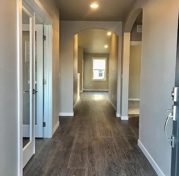 5669 E Upminster St — Photo 2
