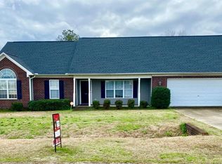 340 Seabiscuit Dr, Raeford, NC 28376