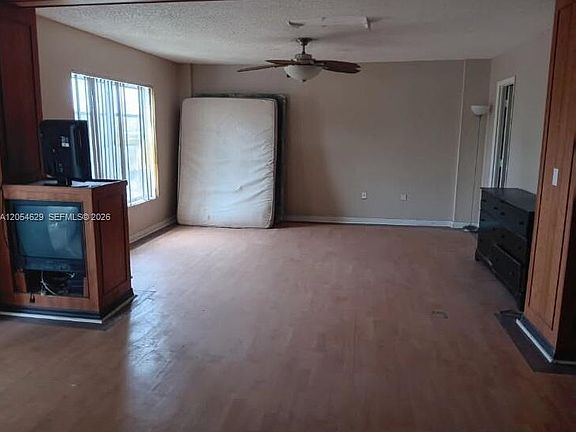 3rd image of 4174 Inverrary Dr APT 410