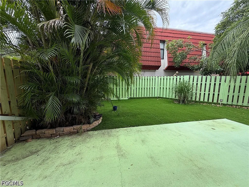 3 bed, 2.5 bath, 1608 sqft, $2,150 — Photo 4