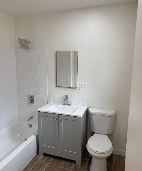 1226-1226 E Borchard Ave #7 — Photo 7