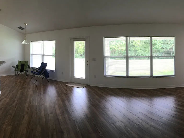 121 Stony Point Dr — Photo 4