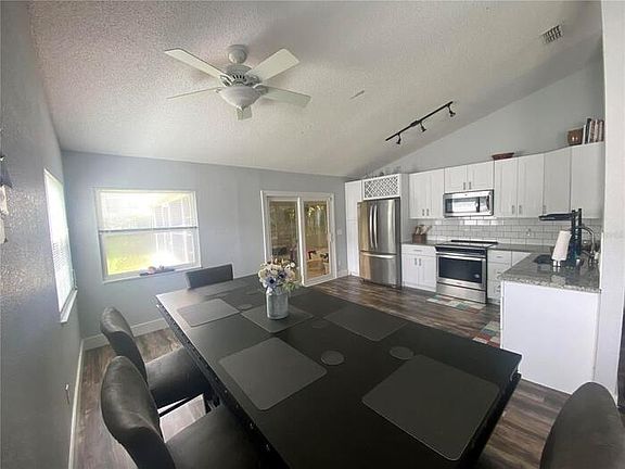 3rd image of 13825 Countryplace Dr