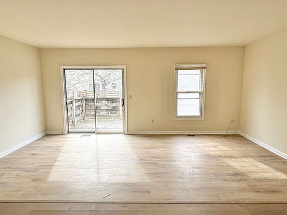 3rd image of 10652 Wakeman Dr