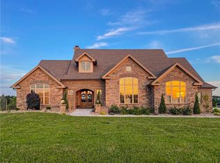 8521 W 116th Hwy, Gower, MO 64454