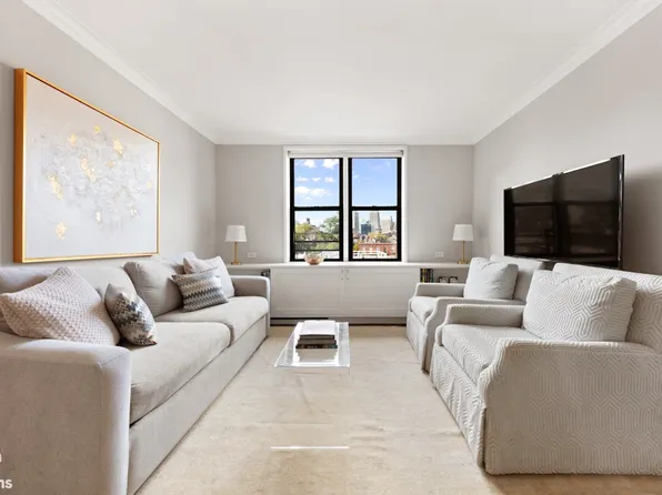 100 Bank Street image 1 of 7