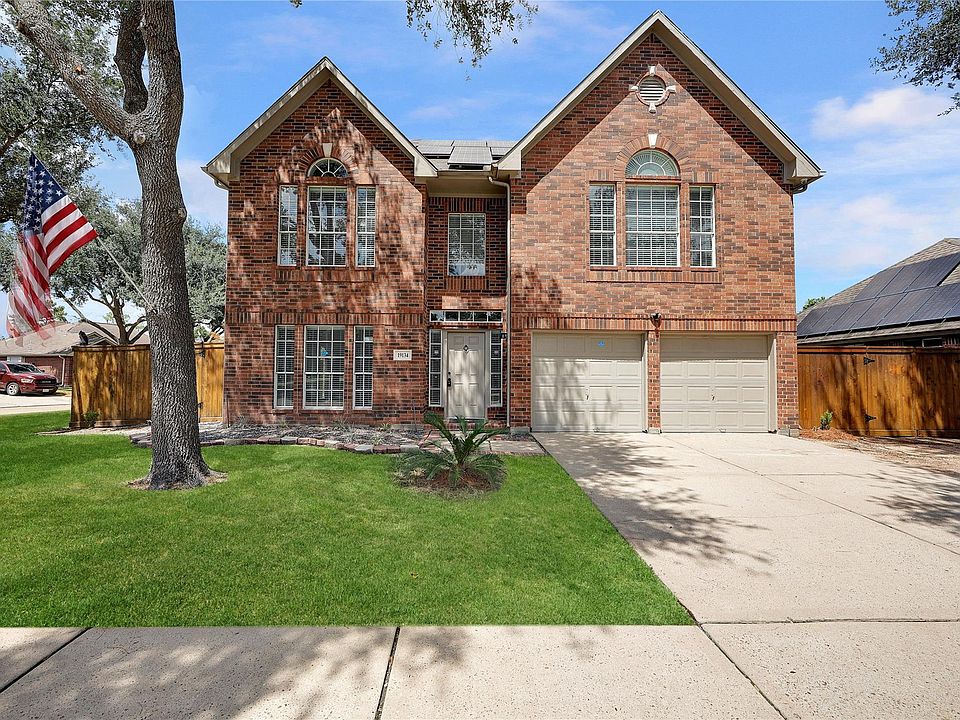 1st image of 19134 Mockingbird Valley Dr