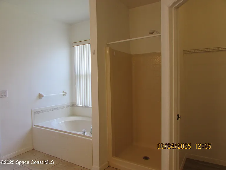 4192 Collinwood Dr — Photo 8