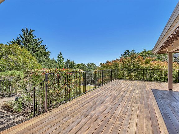 5th image of 65 Tobin Clark Dr