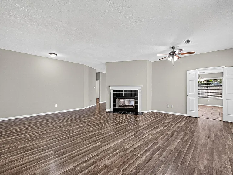 2902 Burgess Hill Ct — Photo 9