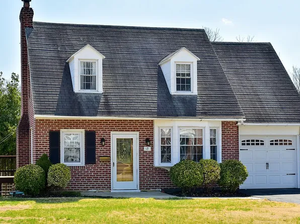 13 Crescent Hill Dr, Havertown, PA 19083