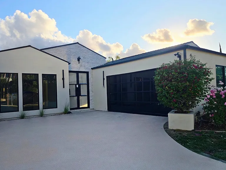 4501 Canoga Dr — Photo 3
