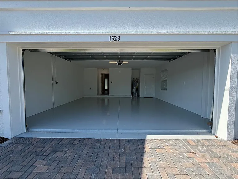 1523 W Chestnut St — Photo 20