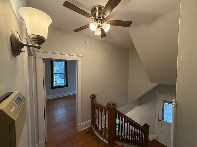 2320 Rock Spring Rd — Photo 6